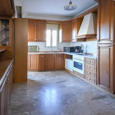 Rustic 2br In *